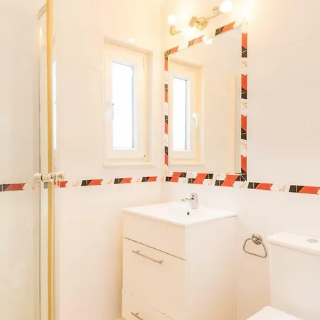 Great S.rafael Aprt. Walking Distance To The Appartamento *