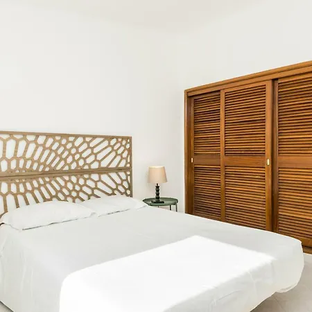 Апартаменты Great S.rafael Aprt. Walking Distance To The