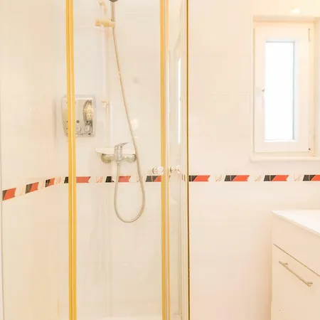 Apartment Great S.rafael Aprt. Walking Distance To The *