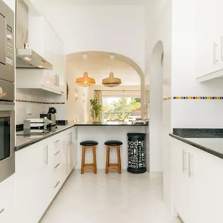 Apartment Great S.rafael Aprt. Walking Distance To The *