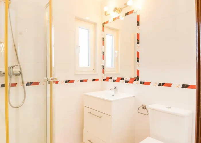 Great S.rafael Aprt. Walking Distance To The Apartman *